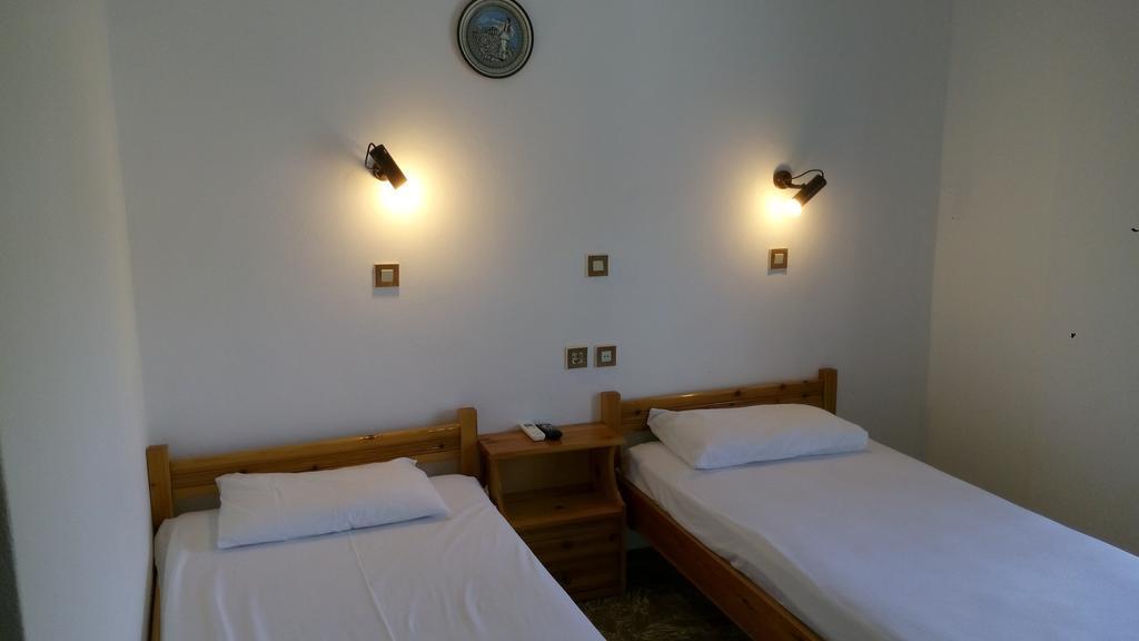 Filoxenia Rooms Makrilies Стая снимка